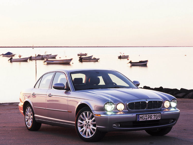 2004 Jaguar XJ8 Picture