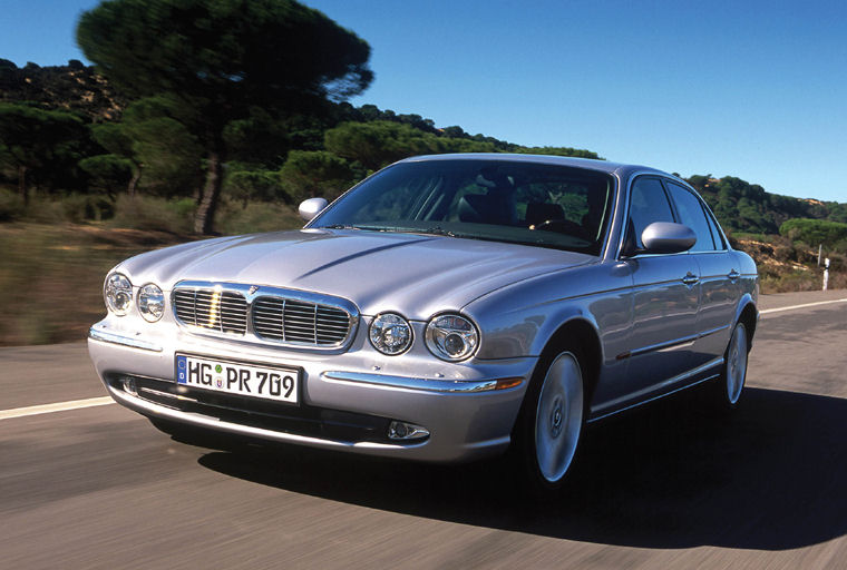 2004 Jaguar XJ8 Picture