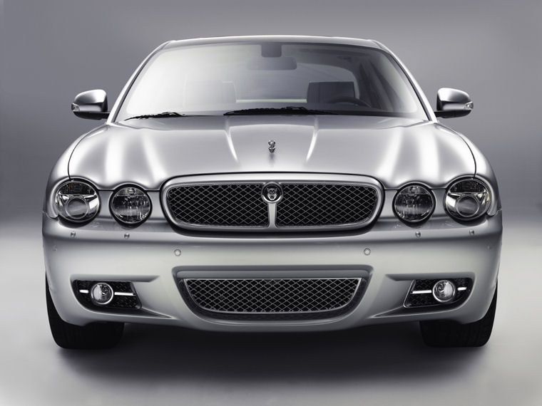 2009 Jaguar XJ8 Picture