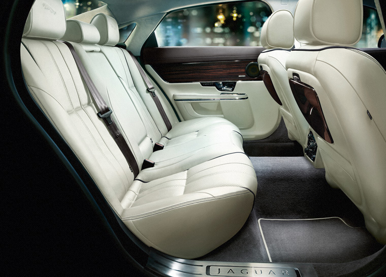 2011 Jaguar XJ Rear Seats Picture