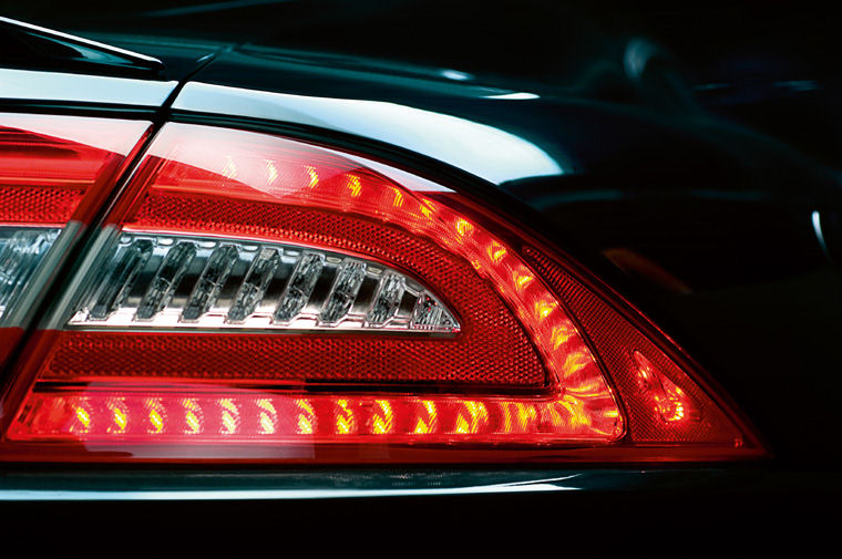 2011 Jaguar XKR Tail Light Picture