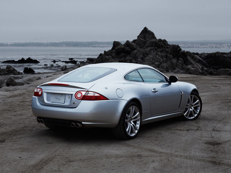 Jaguar XK Desktop Wallpaper