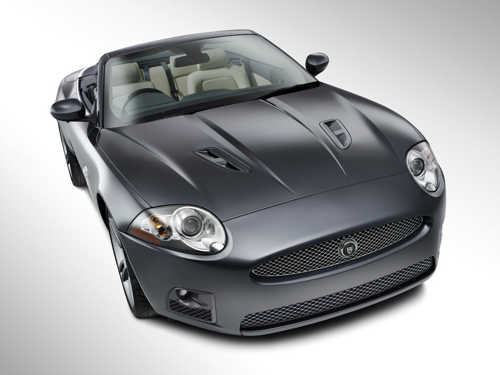 Jaguar XK Desktop Wallpaper