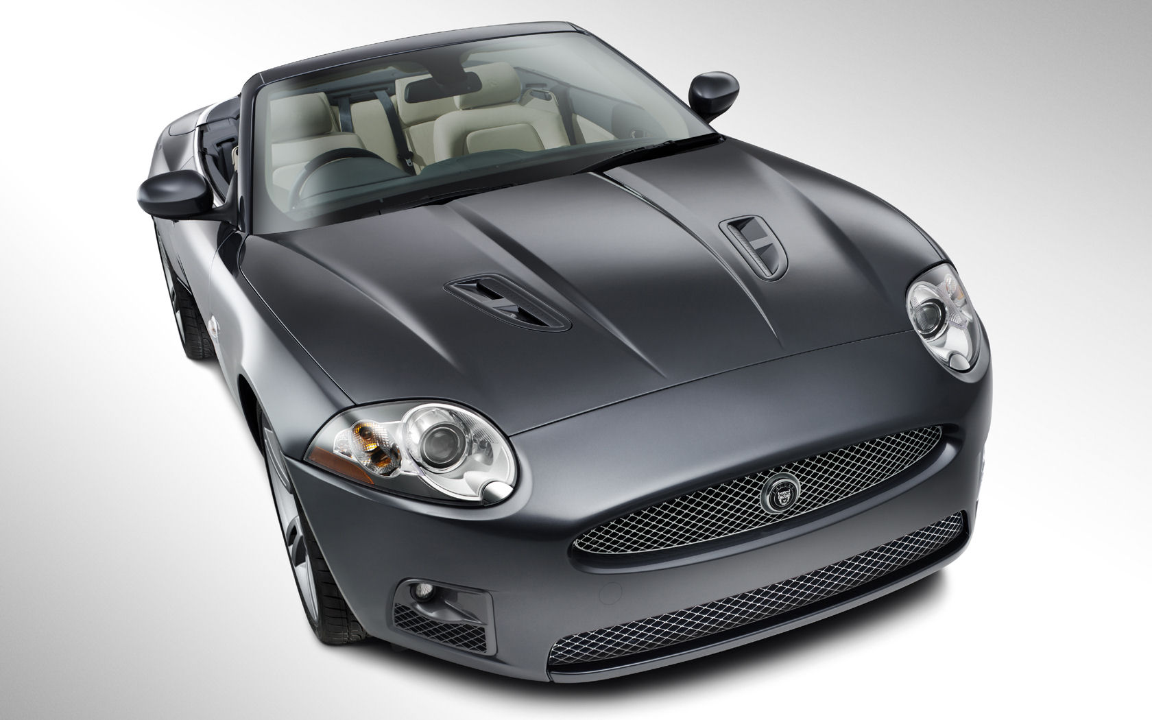 Jaguar XK Desktop Wallpaper