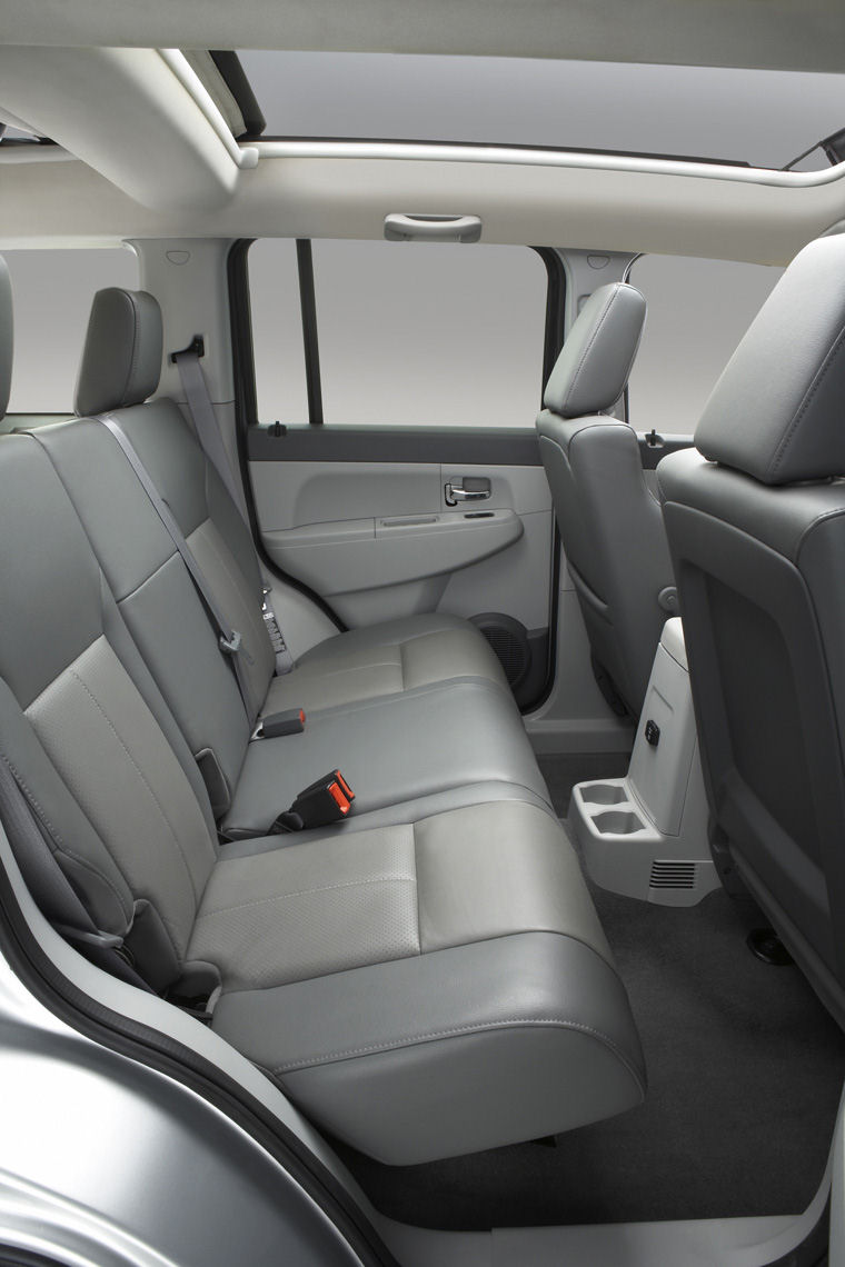 2009 Jeep Liberty Limited 4WD Rear Seats Picture