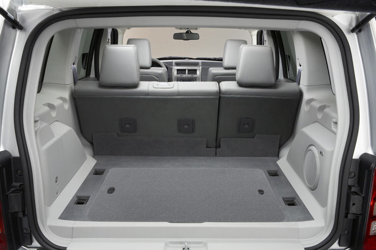 2009 Jeep Liberty Limited 4WD Trunk Picture