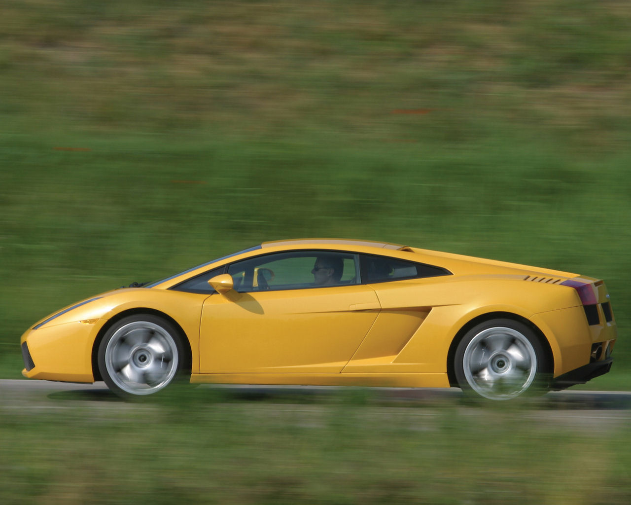 Lamborghini Gallardo Desktop Wallpaper