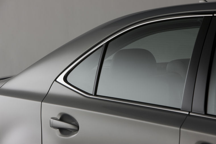 2010 Lexus HS250h Rear Side Window Picture