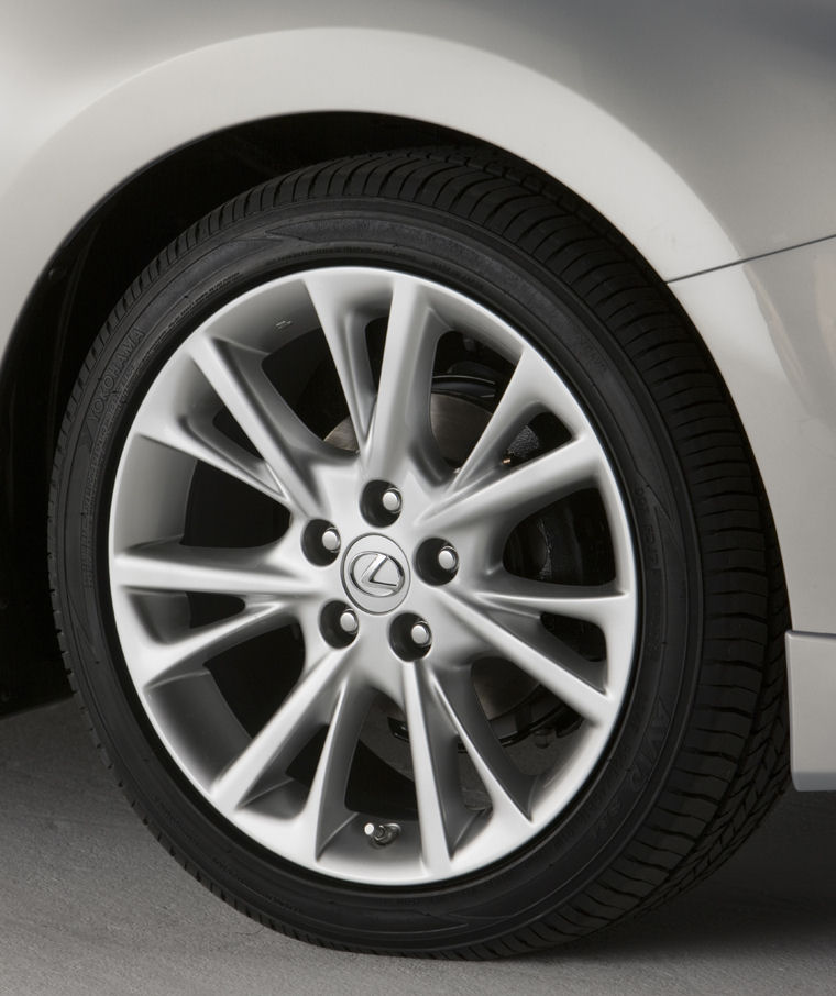 2011 Lexus HS250h Rim Picture