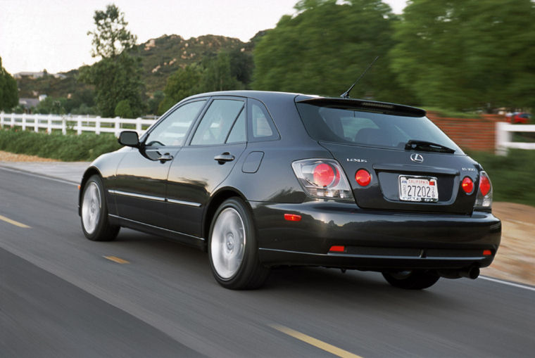 2002 Lexus IS 300 SportCross Picture