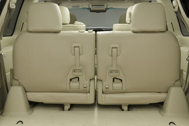 2008 Lexus LX 570 Rear Seats Picture