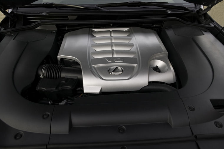 2008 Lexus LX 570 5.7L V8 Engine Picture