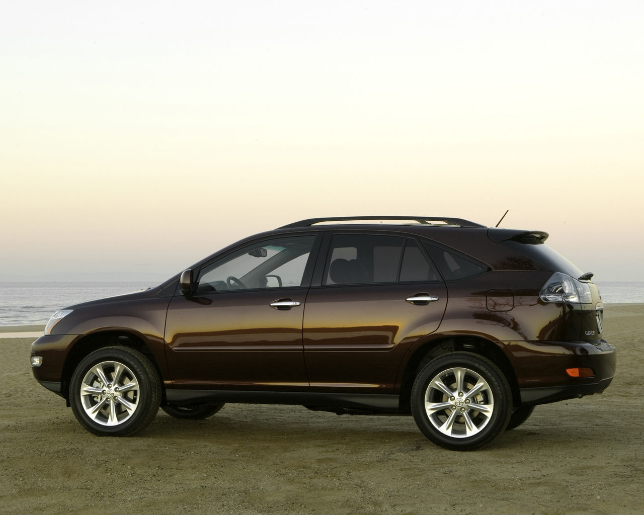 Lexus RX Desktop Wallpaper