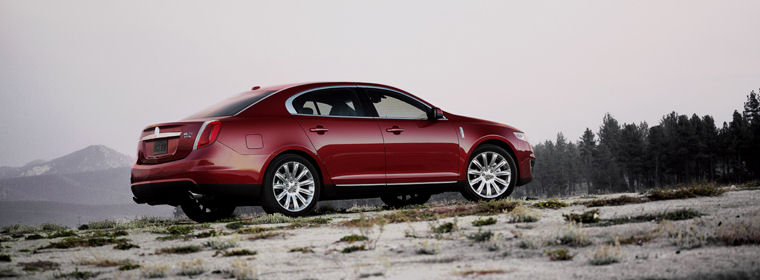 2009 Lincoln MKS Picture