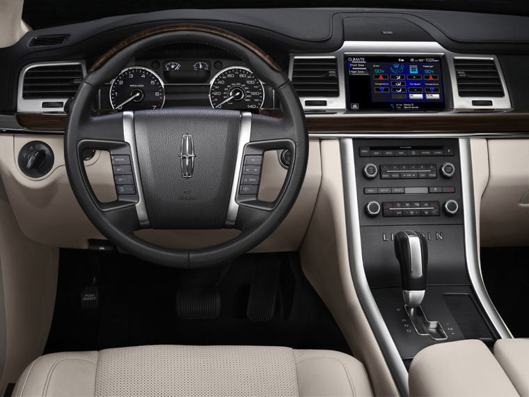 2009 Lincoln MKS Cockpit Picture