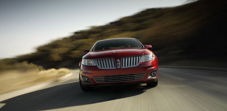 2009 Lincoln MKS Picture