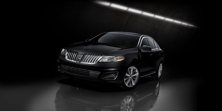 2009 Lincoln MKS Picture