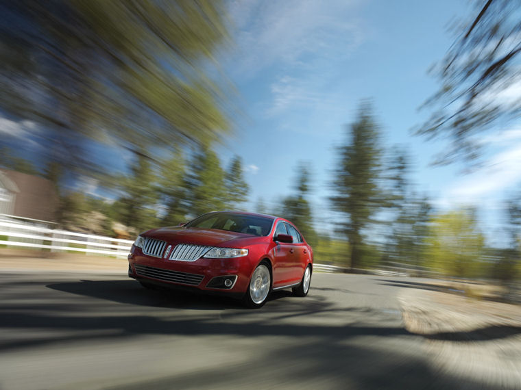 2009 Lincoln MKS Picture