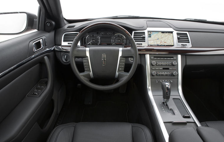 2009 Lincoln MKS Cockpit Picture