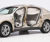 2009 Lincoln MKS IIHS Side Impact Crash Test Picture