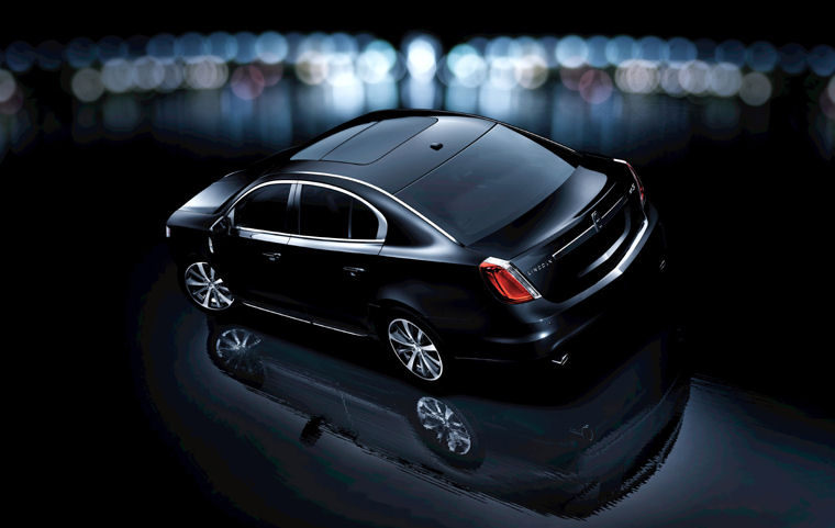 2010 Lincoln MKS Picture