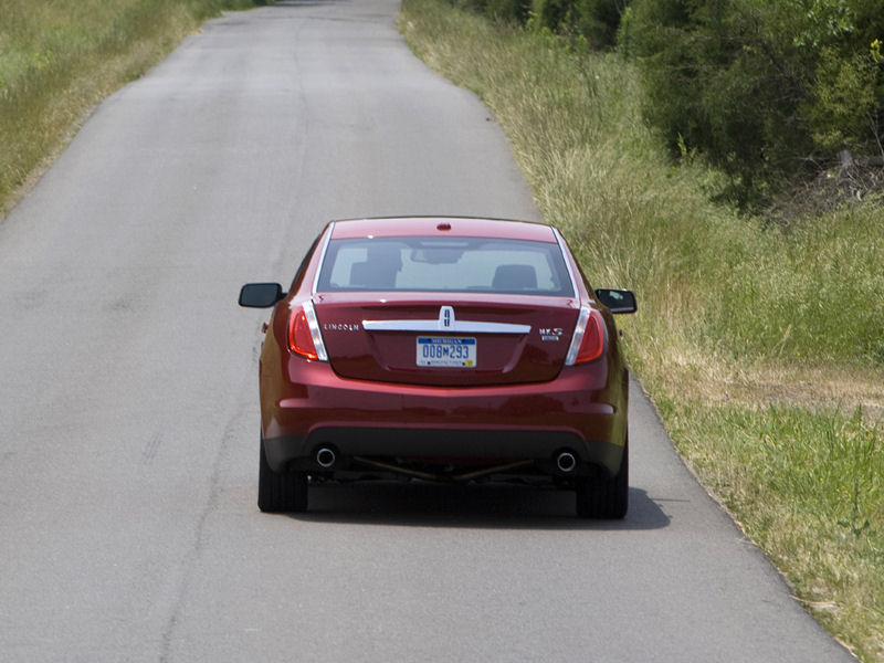 Lincoln MKS Desktop Wallpaper