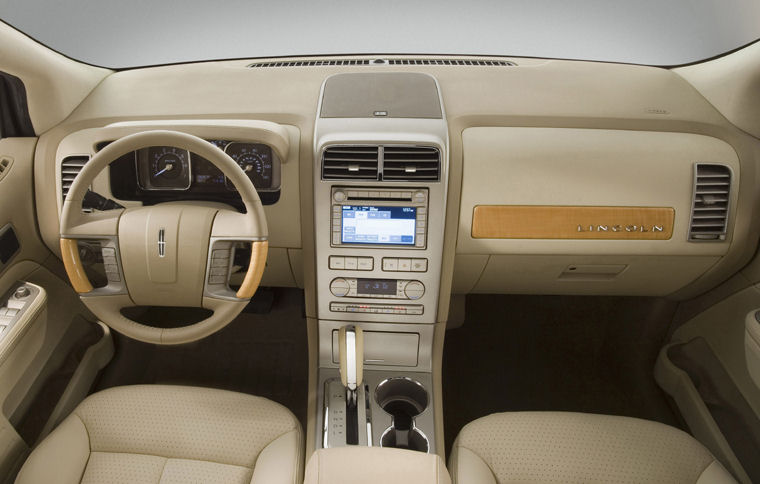 2008 Lincoln MKX Cockpit Picture