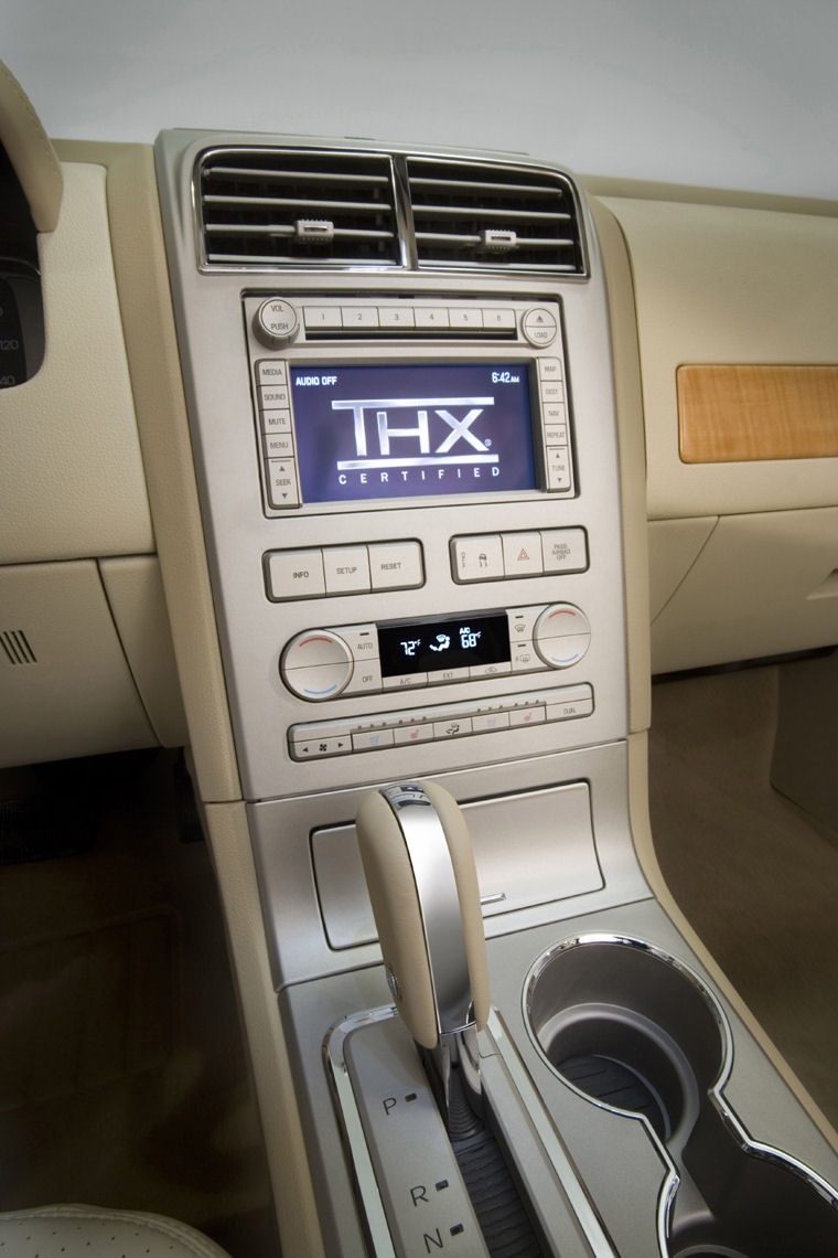 2008 Lincoln MKX Center Stack Picture