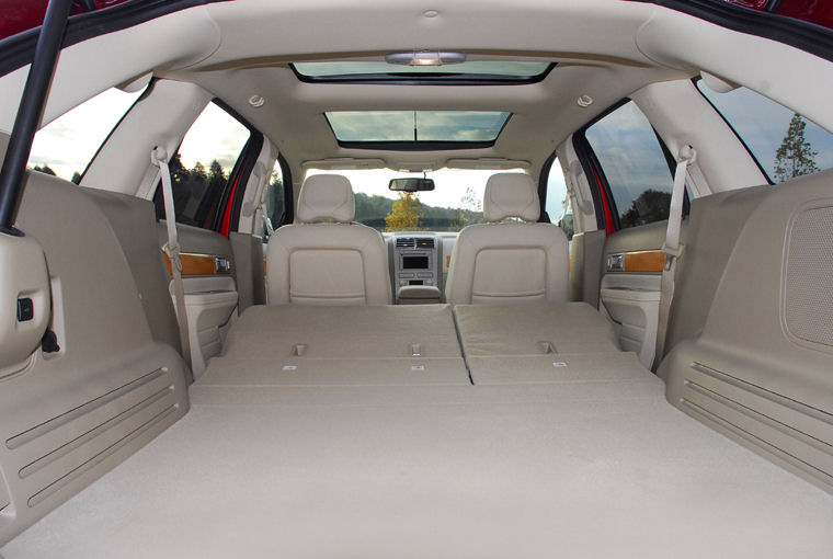 2008 Lincoln MKX Trunk Picture