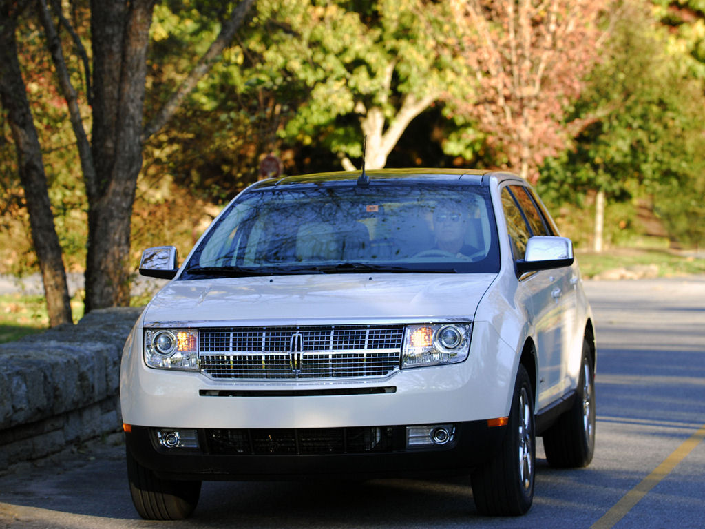 Lincoln MKX Desktop Wallpaper