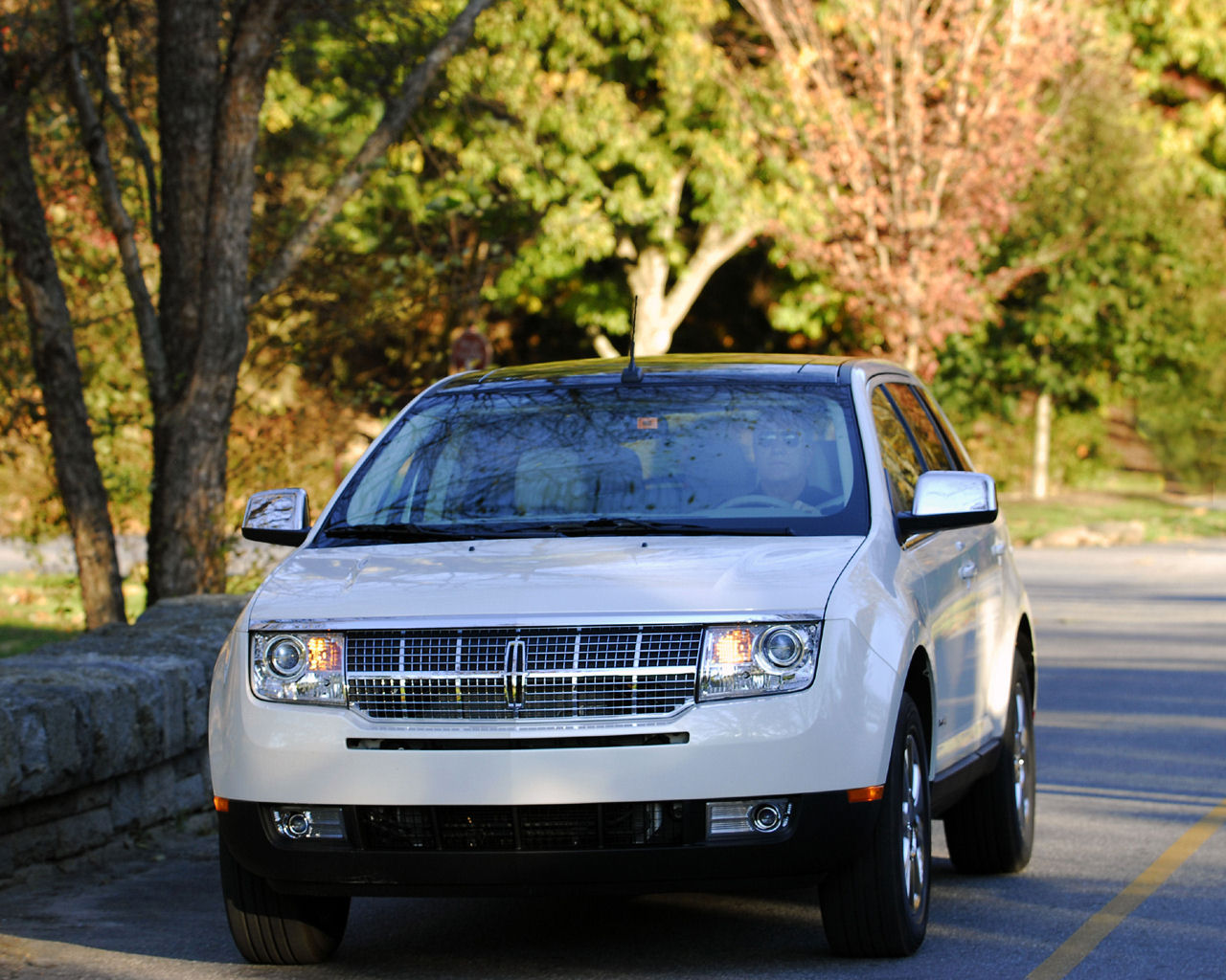 Lincoln MKX Desktop Wallpaper