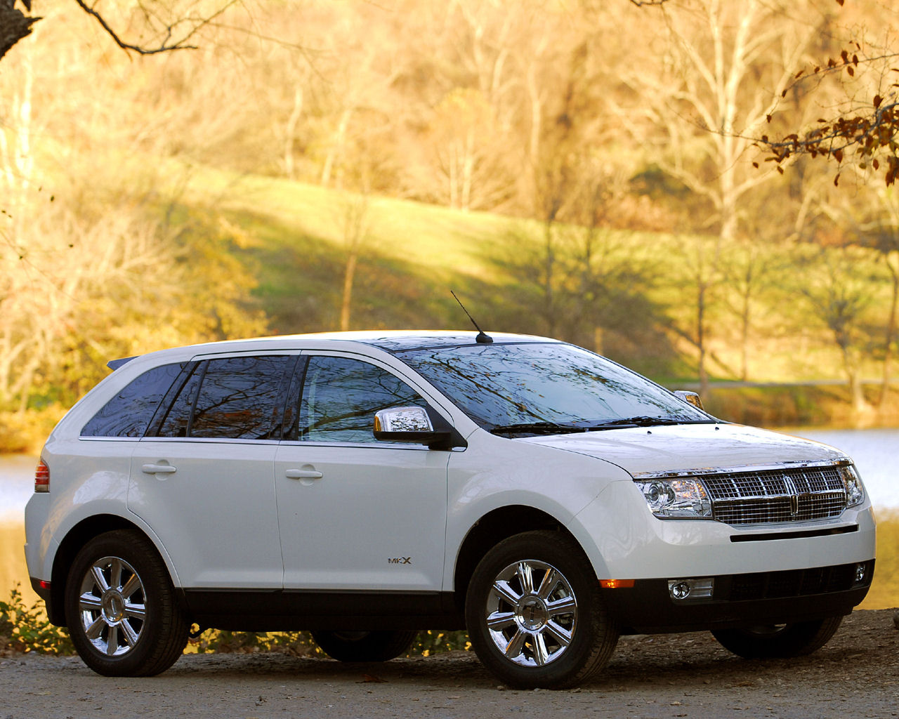 Lincoln MKX Desktop Wallpaper