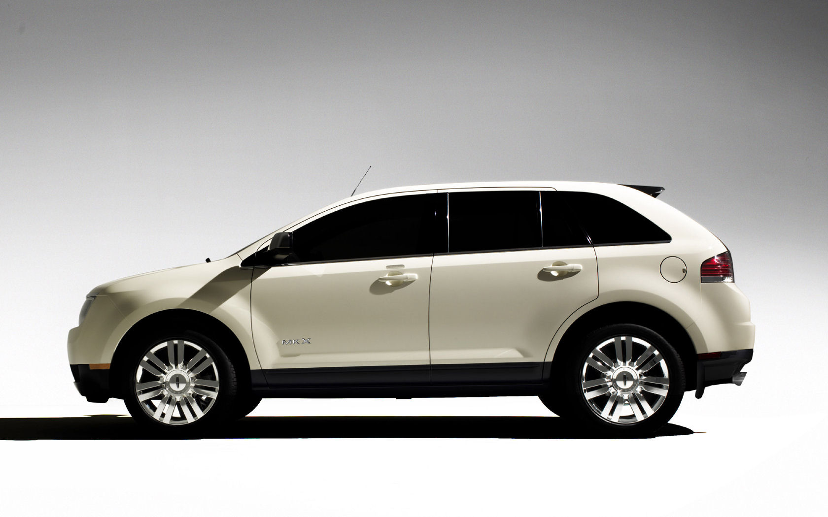 Lincoln MKX Desktop Wallpaper