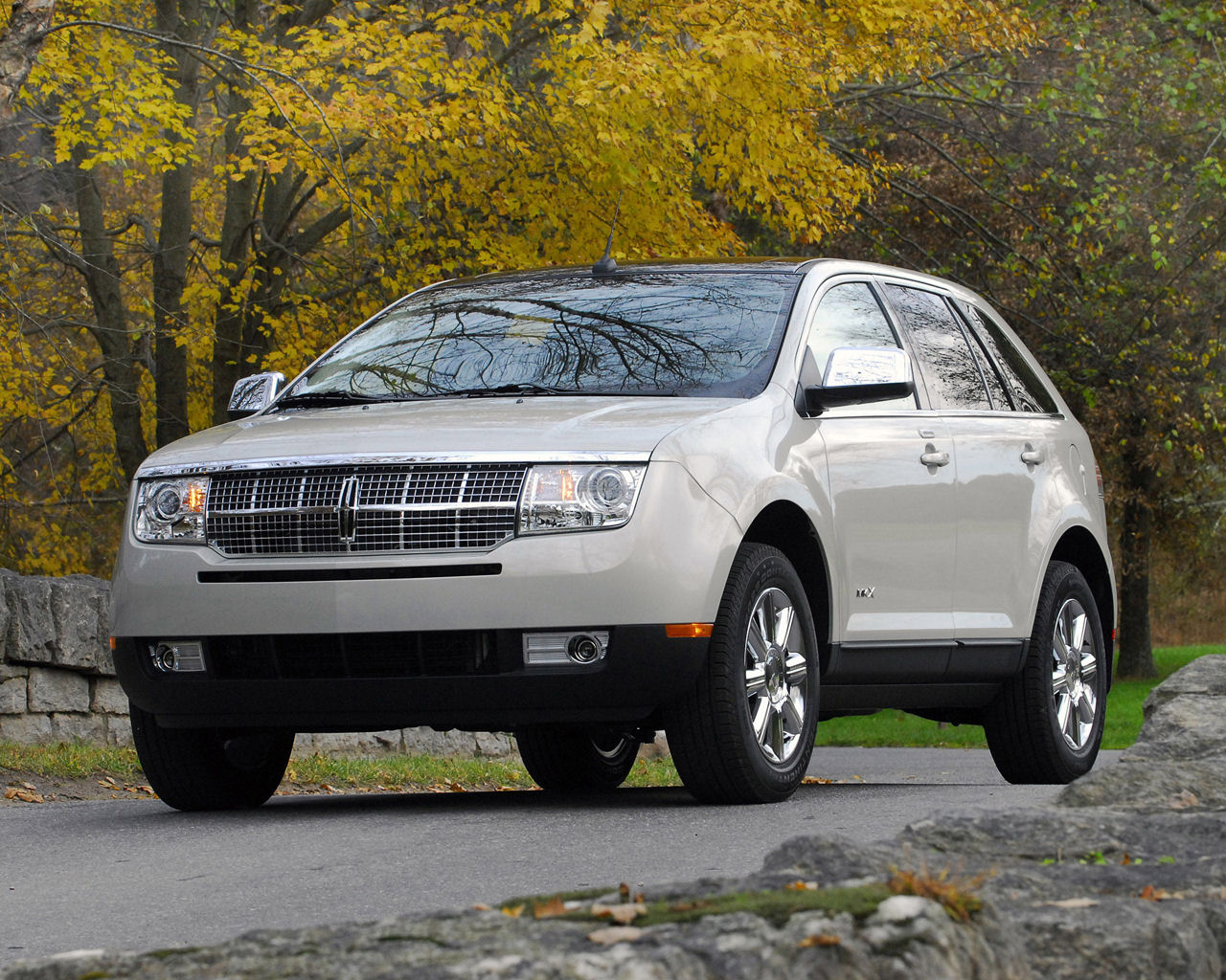 Lincoln MKX Desktop Wallpaper