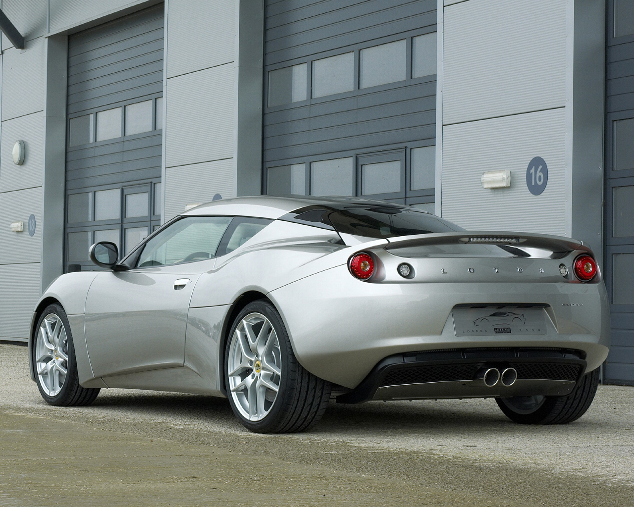 Lotus Evora Desktop Wallpaper