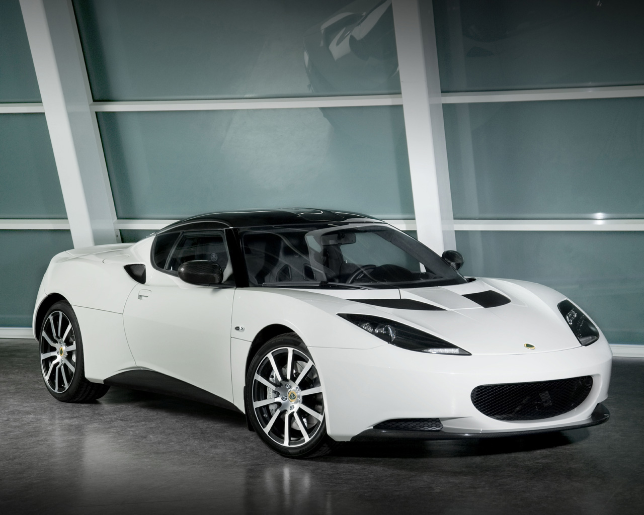 Lotus Evora Desktop Wallpaper