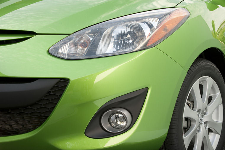 2011 Mazda 2 Picture