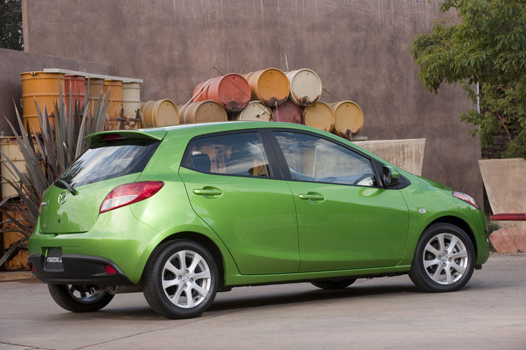 2011 Mazda 2 Picture