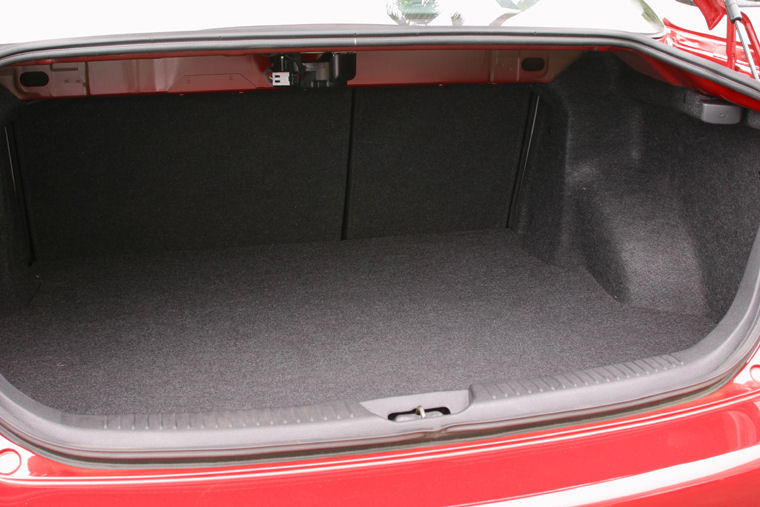 2004 Mazda 6i Sedan Trunk Picture