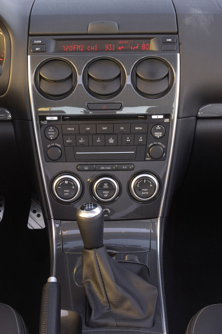 2008 Mazda 6s Hatchback Dashboard Picture