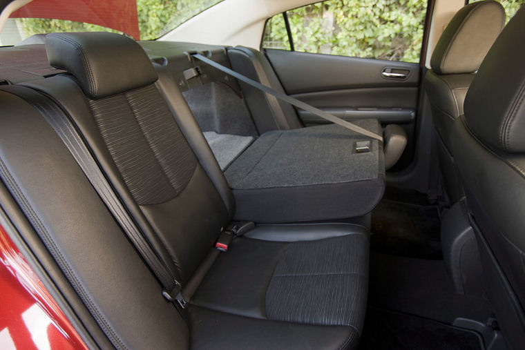 2009 Mazda 6s Rear Seats Folded Picture