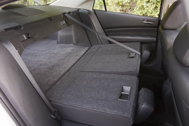 2010 Mazda 6s Rear Seats Folded Picture