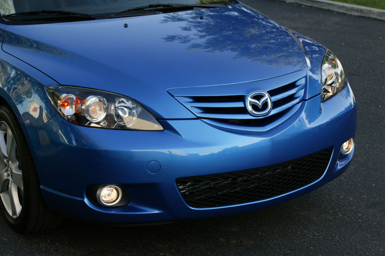 2004 Mazda 3s Hatchback Headlight Picture