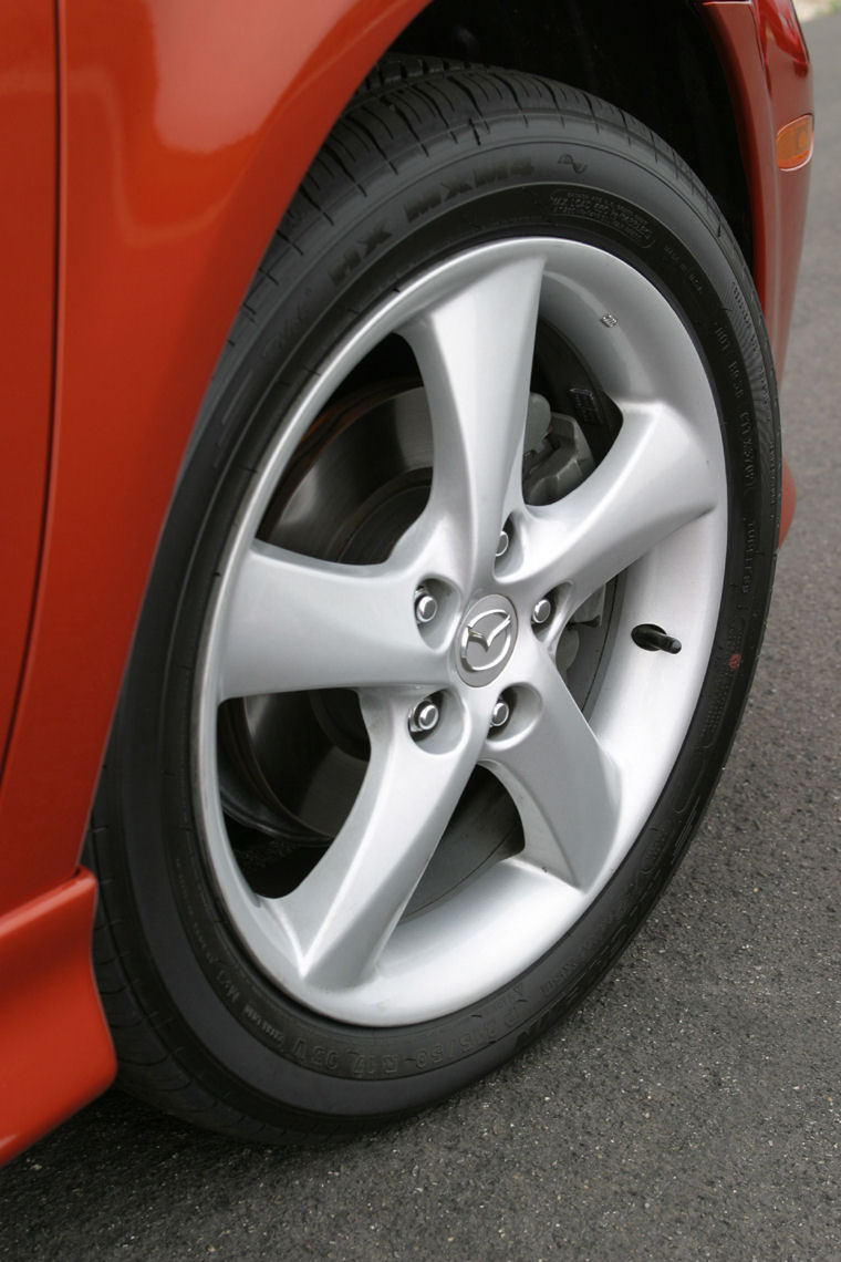 2004 Mazda 6i Sedan Rim Picture