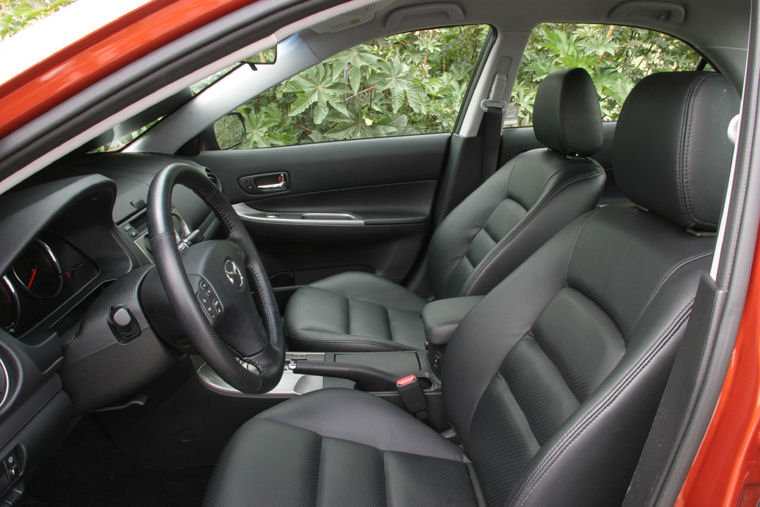 2004 Mazda 6i Sedan Front Seats Picture