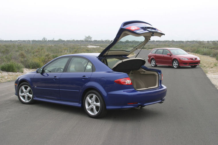 2004 Mazda 6i Hatchback Picture