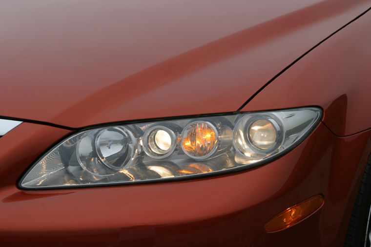 2004 Mazda 6i Sedan Headlight Picture