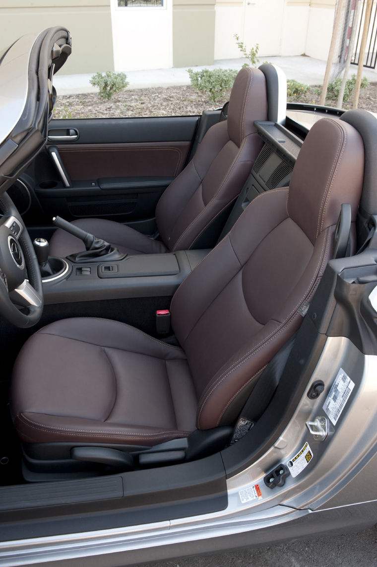 2010 Mazda MX5 Miata Hardtop Front Seats Picture