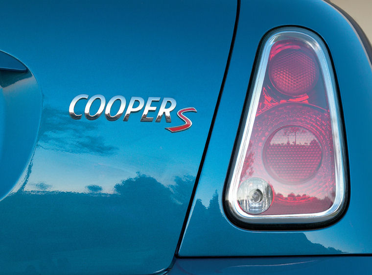 2005 Mini Cooper S Rearlight Picture