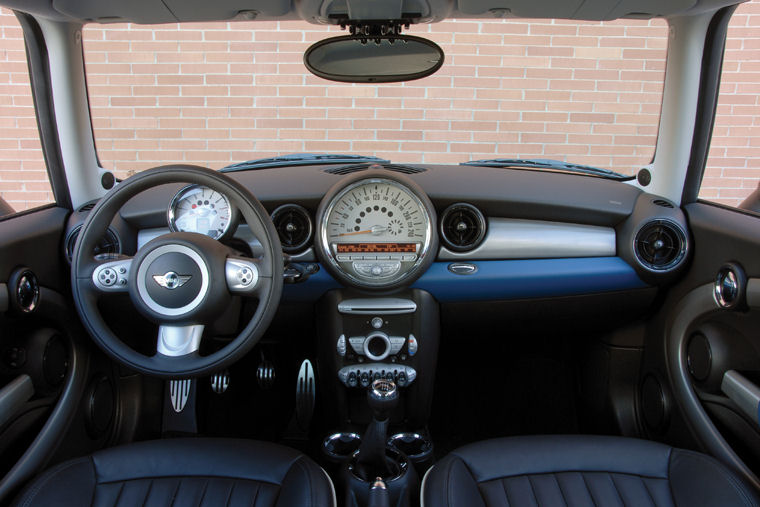 2008 Mini Cooper Clubman Cockpit Picture